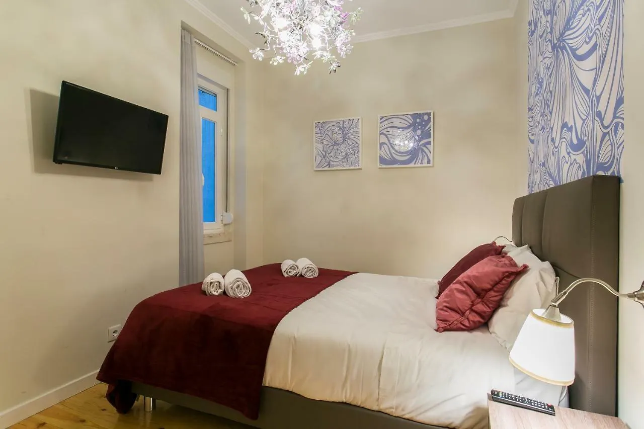 Art Deco 4 Bedrooms Flat In The City Center Lisbon