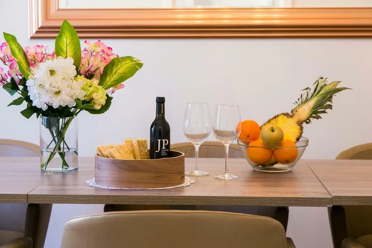 Art Deco 4 Bedrooms Flat In The City Center Лиссабон 0*,