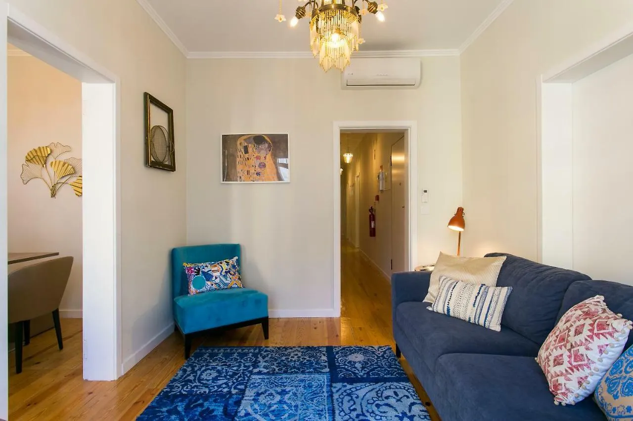 Art Deco 4 Bedrooms Flat In The City Center Лиссабон